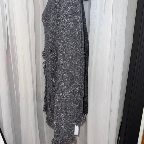 Woolrich Gray and White Cozy Cardigan Sweater - Picture 6 of 9